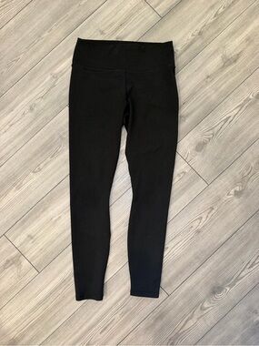 Fabletics Black High-Rise Performance Leggings Size Medium